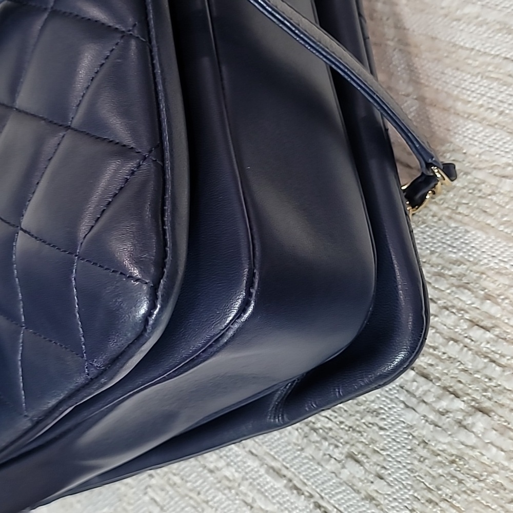 Chanel Trendy CC Large Navy Quilted Shoulder Bag - Picture 6 of 14